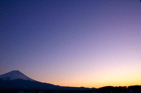 夕暮れと富士