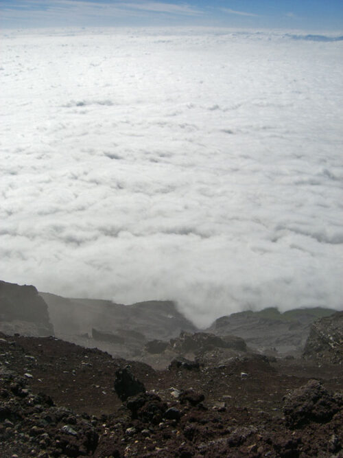 富士山頂から大沢崩れを見た写真