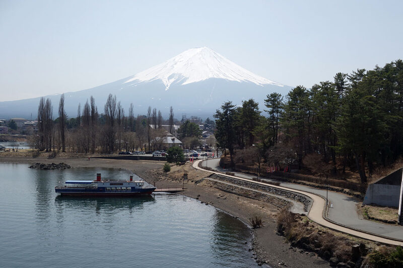 河口湖大橋から見た富士山