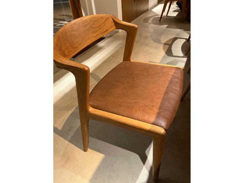 日本酒バル 金澤酒趣の心地よい椅子